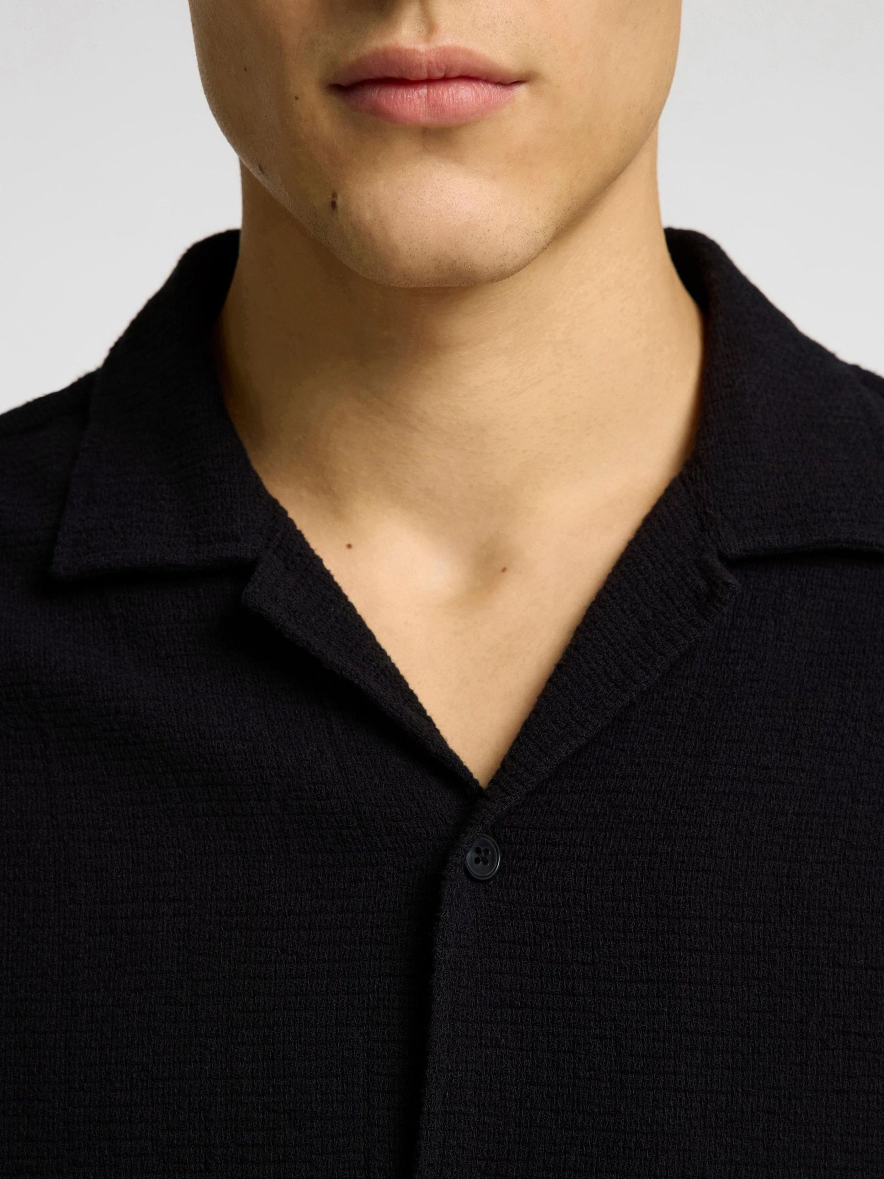 COTTON SHORT SLEEVED SHIRT